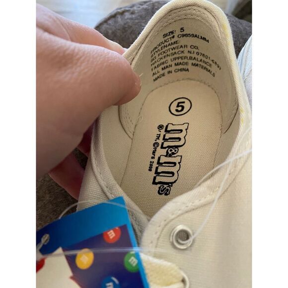 M&M’s white shoes  - Picture 7 of 7